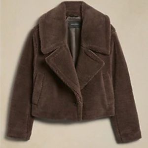 Banana republic NWT never worn faux fur jacket. Color: mushroom. Size XS Petite